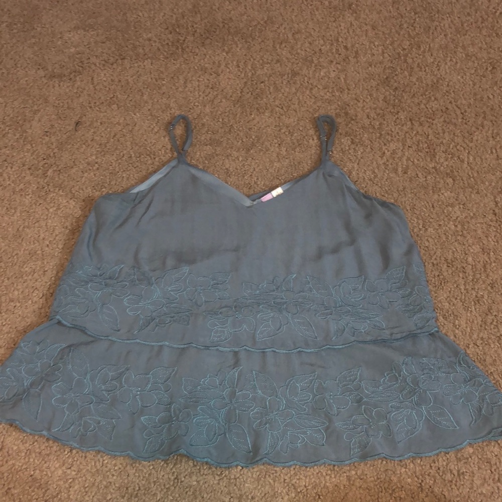 Blue embroidered tank-top floral